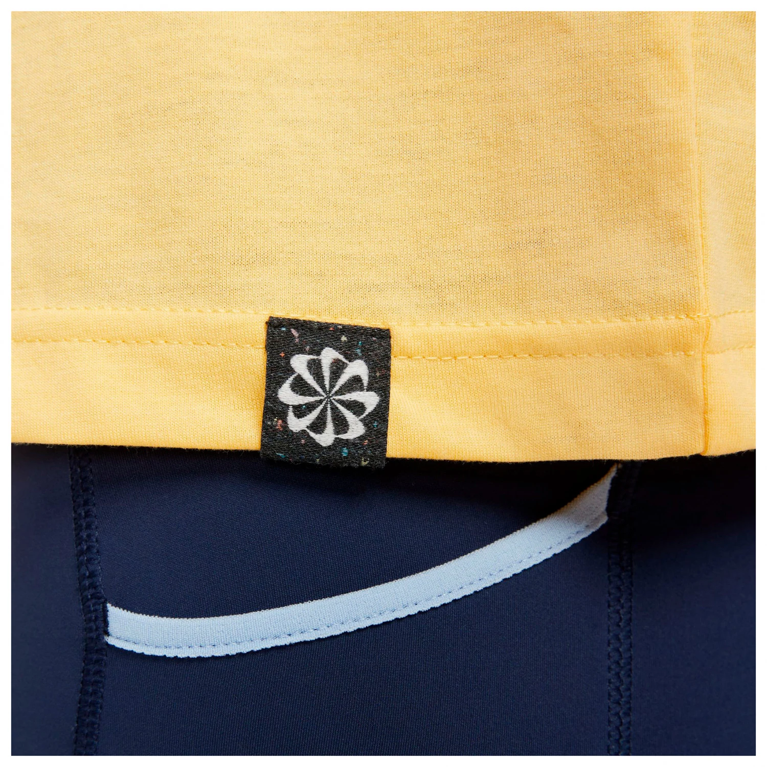 Nike Women's Dri-FIT Trail Short-Sleeve - Running Shirt - Image 4